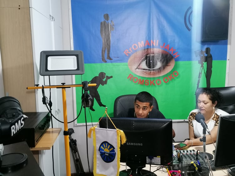 Stalno otvoren poziv za obuku mladih Roma/kinja  za audio montazere i radio administratore